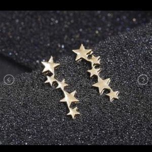 COPY - - ear Clip Five stars Goldtone ⚠️Must bundles ⚠️